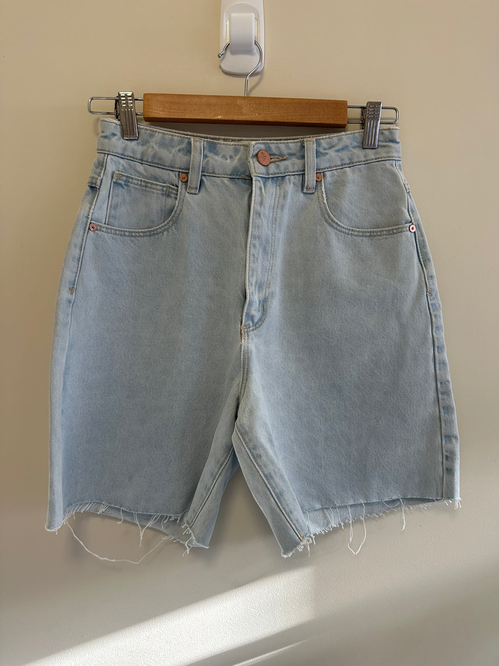Abrand Light Wash Denim Shorts — Size 26 / AU 8