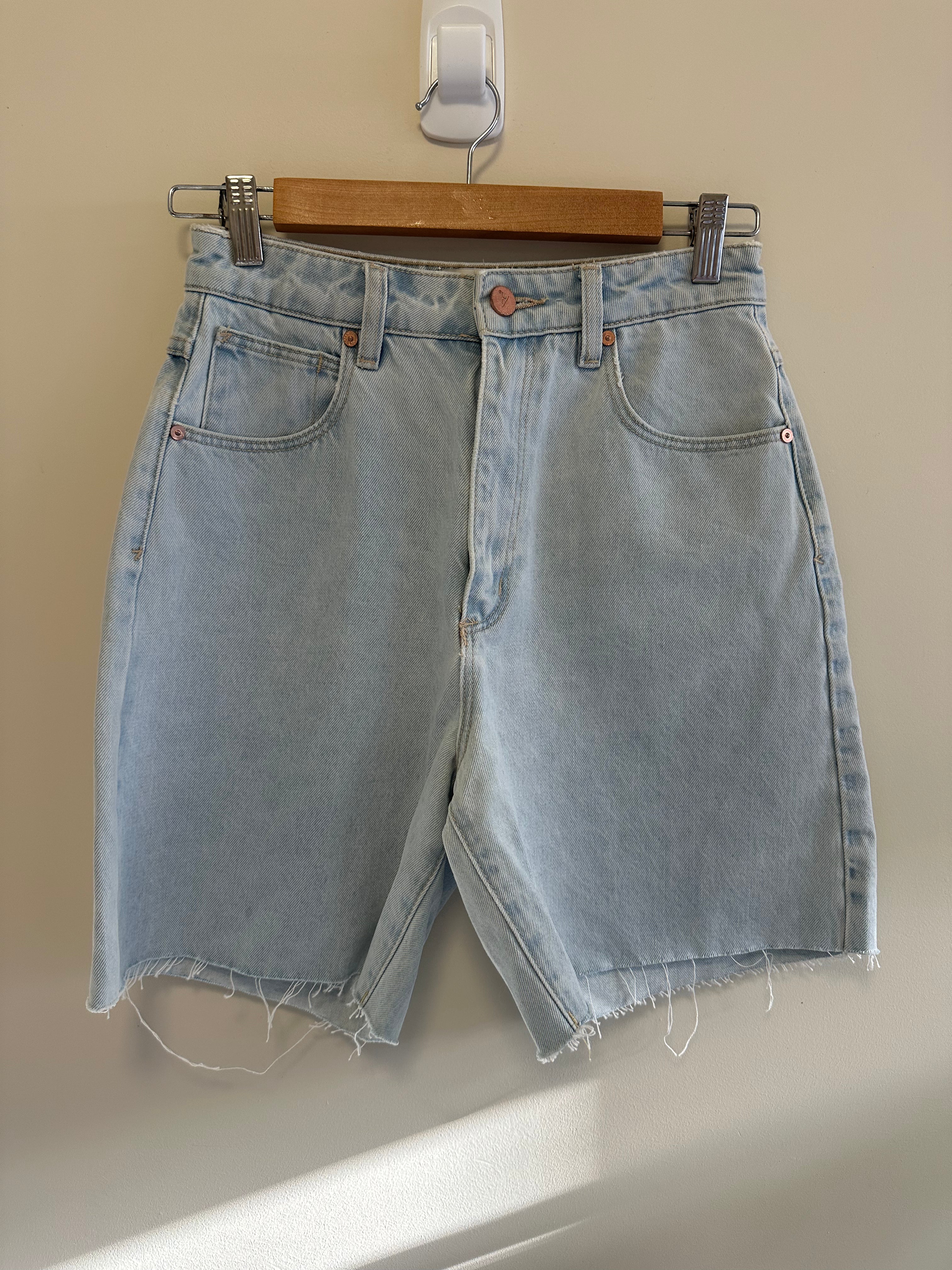 Abrand Light Wash Denim Shorts — Size 26 / AU 8
