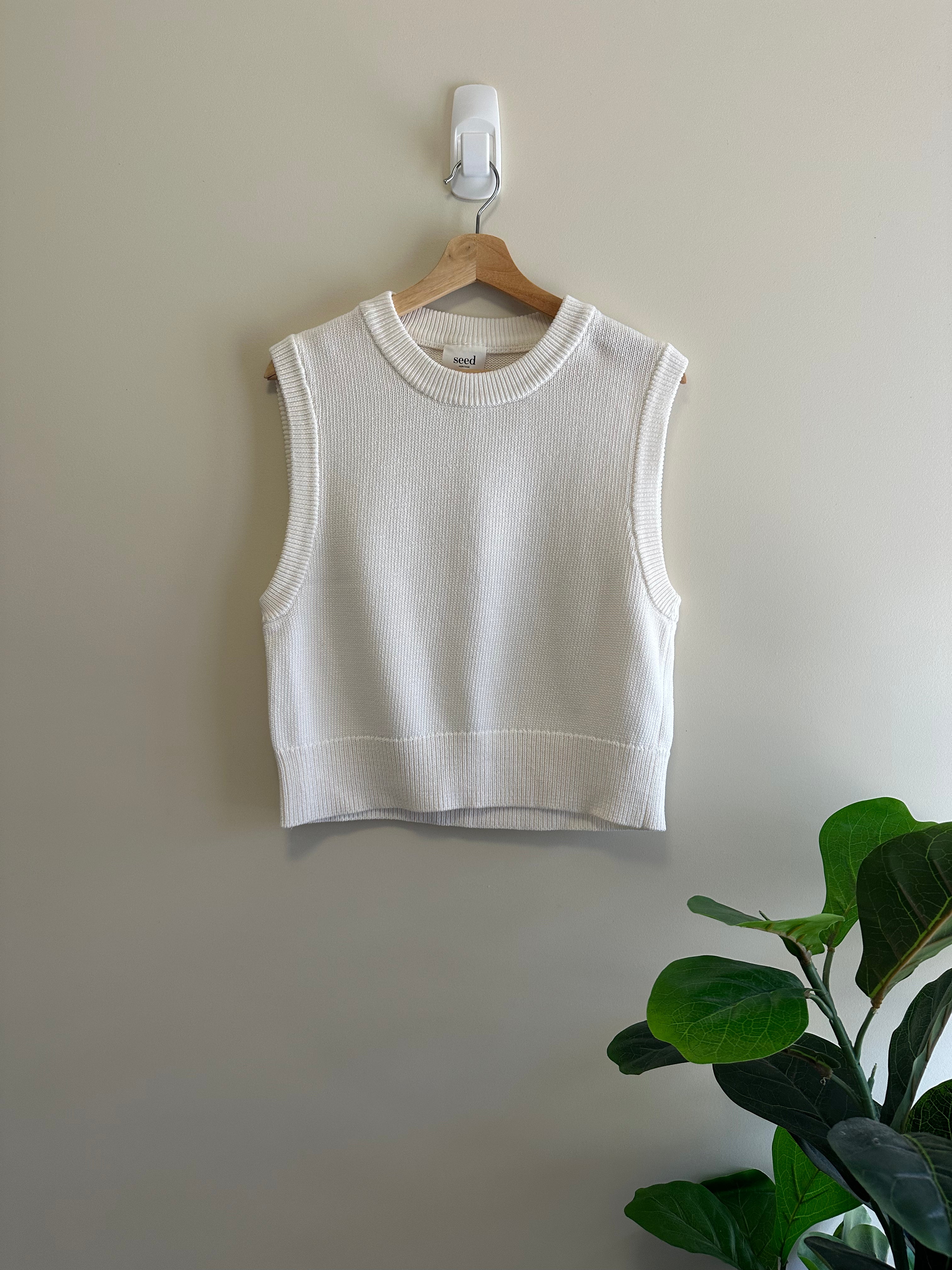 SEED HERITAGE White Knit Vest — Size M