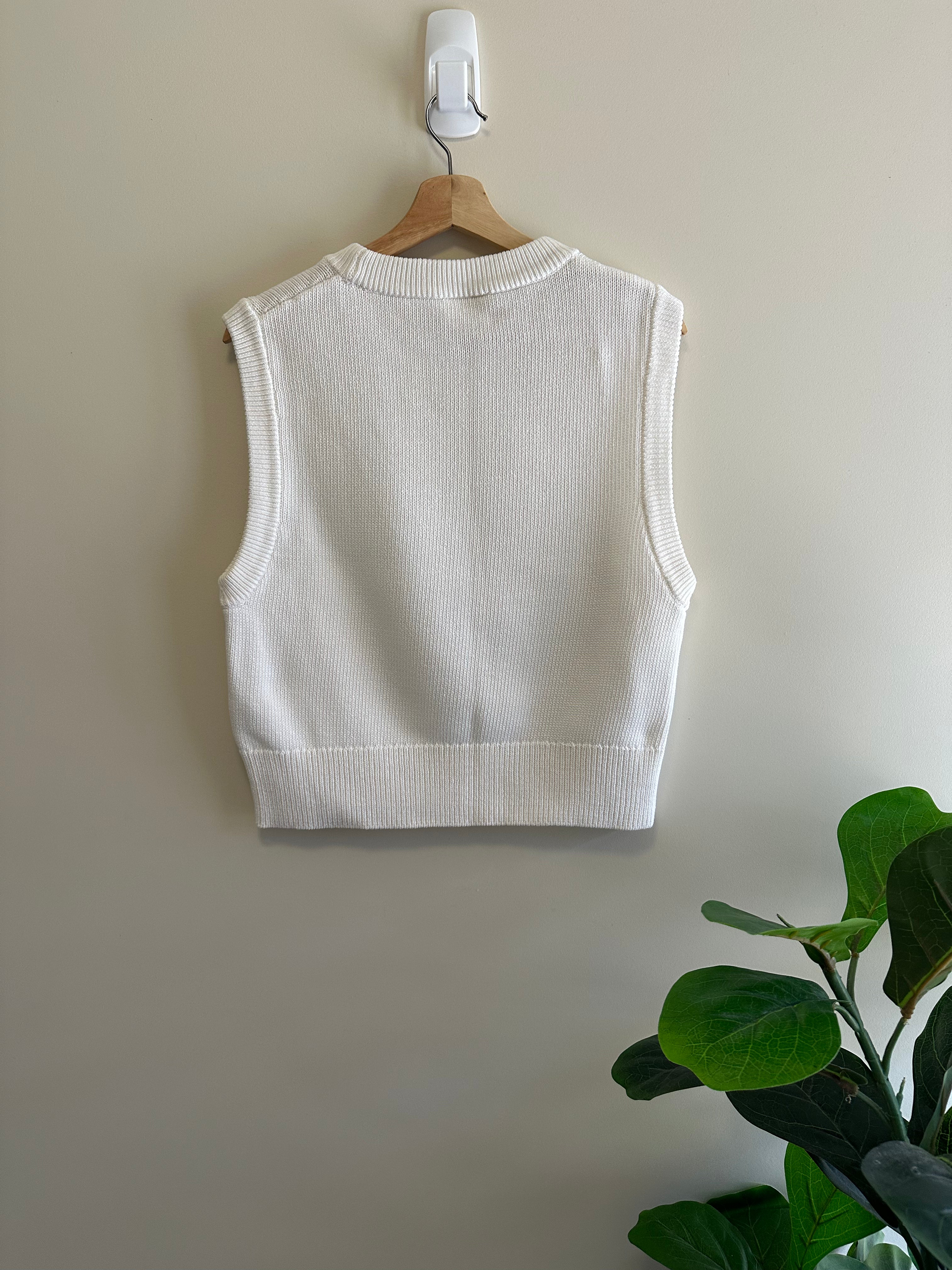 SEED HERITAGE White Knit Vest — Size M
