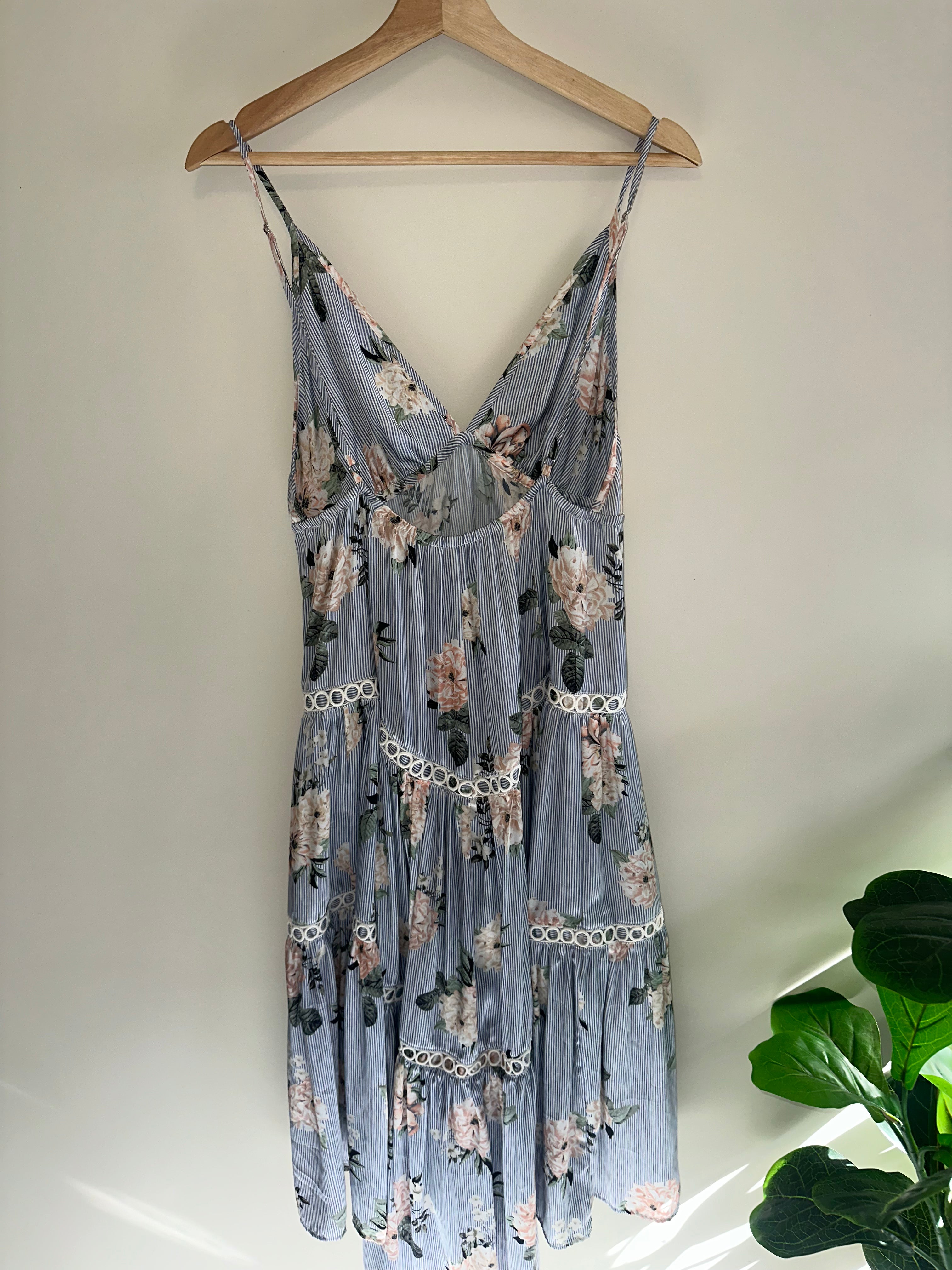 SHEIKE FLORAL STRIPE MIDI DRESS — SIZE 10