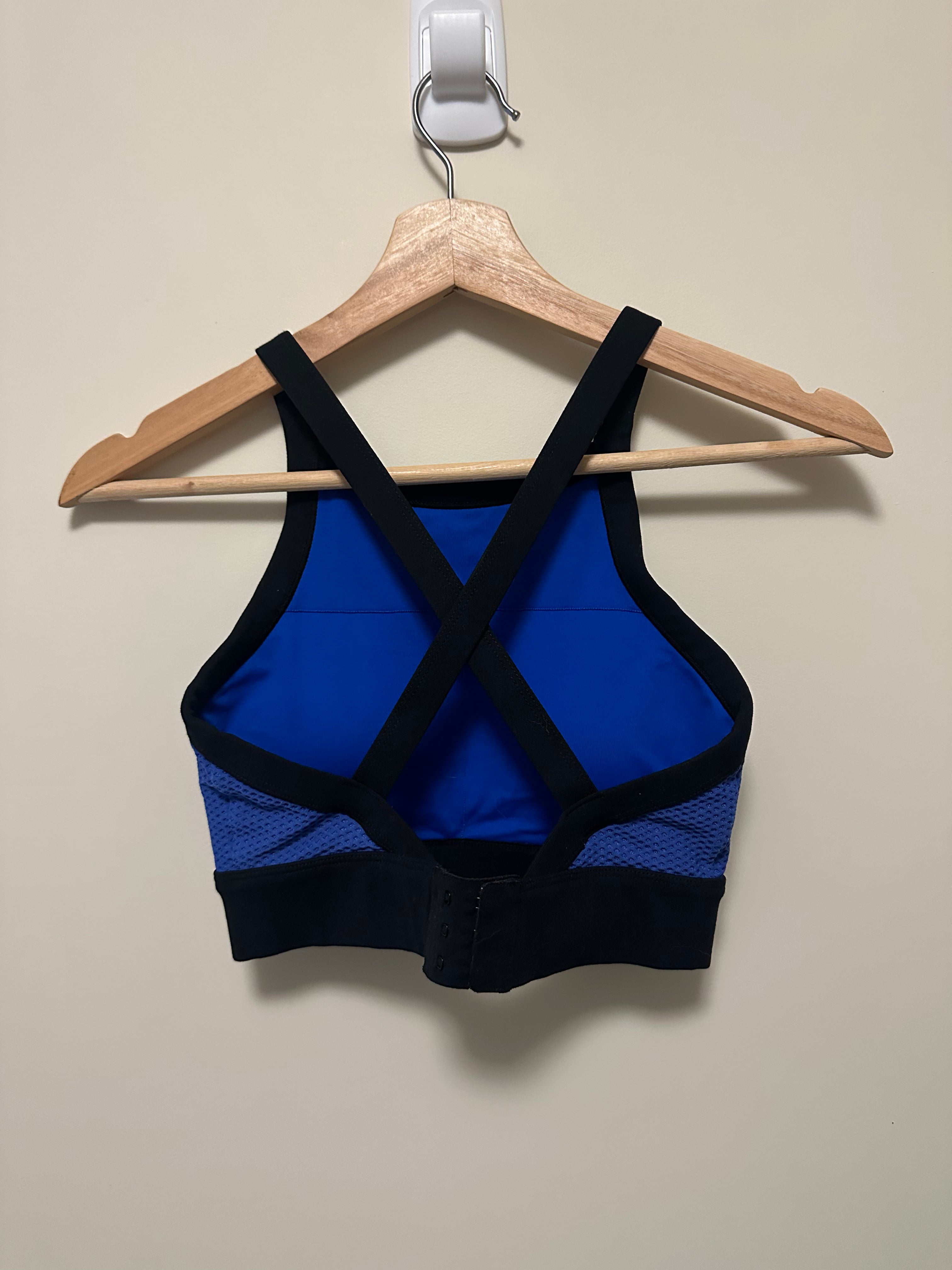 Lorna Jane Cross-Back Sports Bra – Blue & Black | Size S