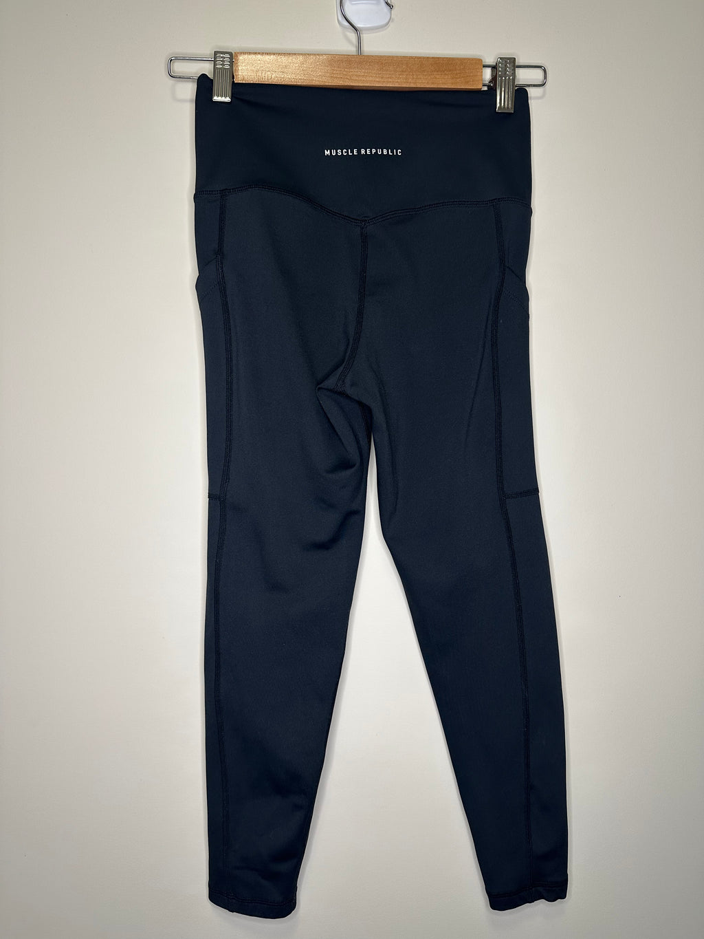 Muscle Republic High-Waisted Pocket Tights – Size S