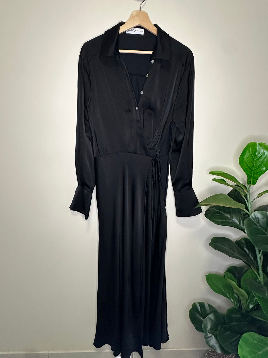 Petal + Pup black satin maxi dress – Size L