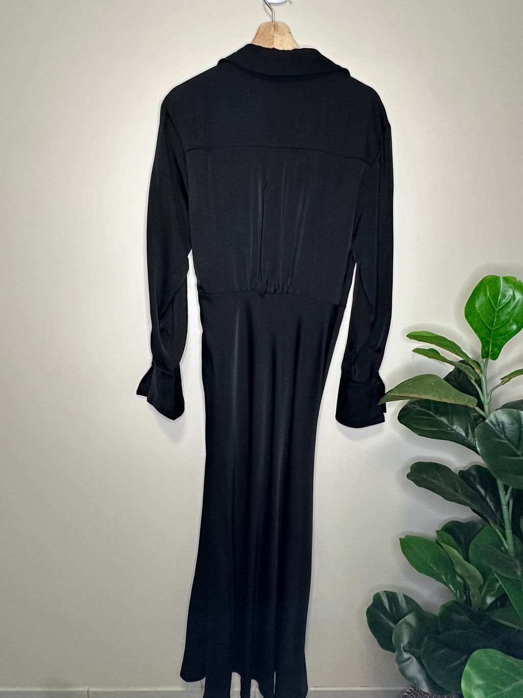 Petal + Pup black satin maxi dress – Size L